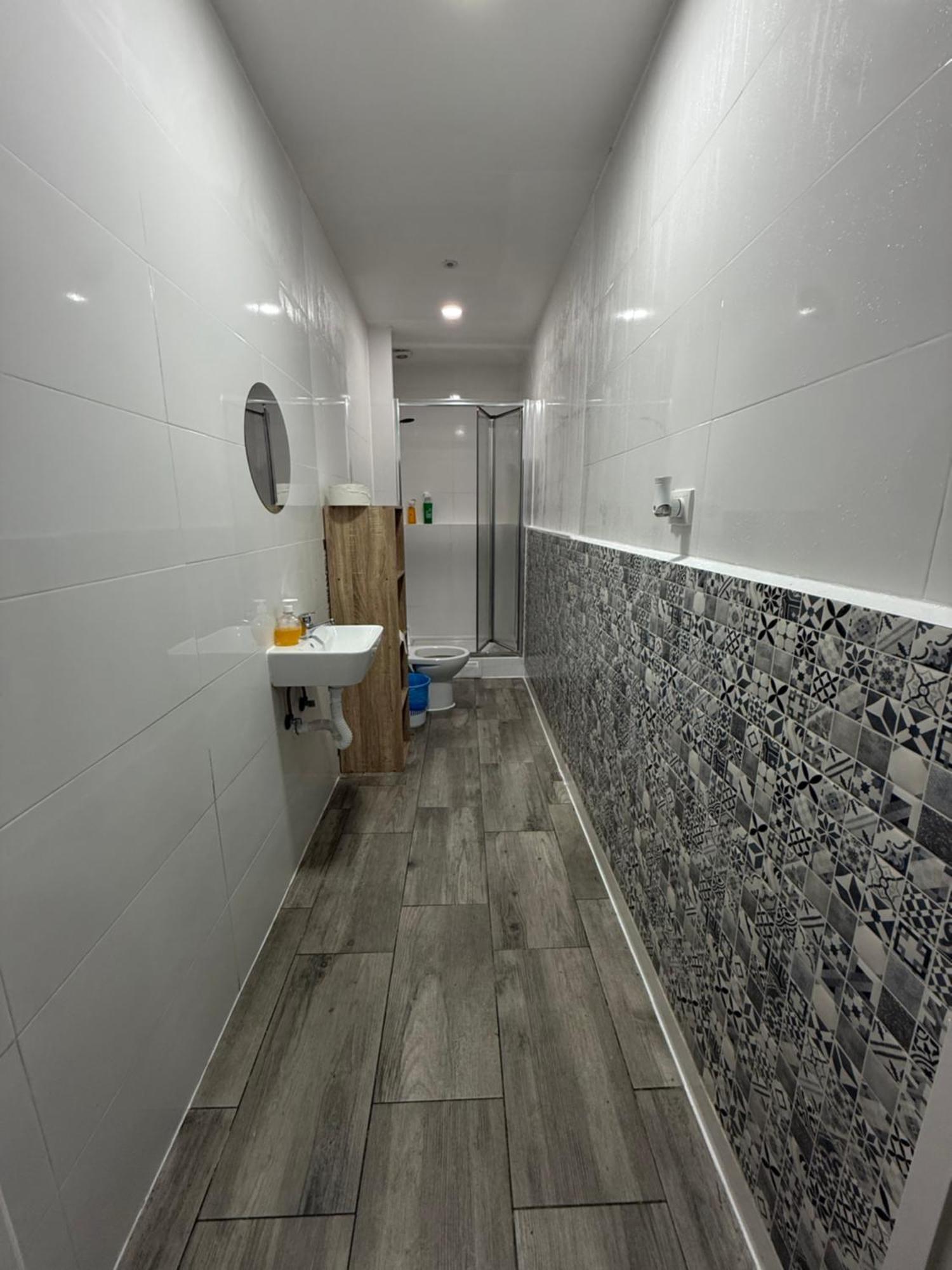 Rio Hostel มาดริด ภายนอก รูปภาพ